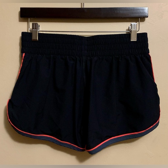 Under Armour Running Shorts - Small - Picture 5 of 5